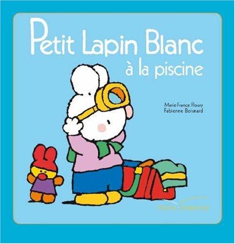 Petit Lapin blanc à la piscine