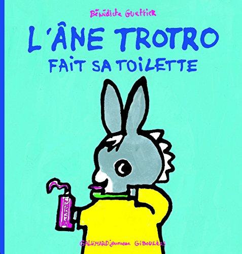 L'âne Trotro fait sa toilette