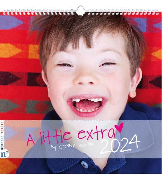 Wandkalender A little extra 2024: Fotografien von Kindern und Jugendlichen mit Down-Syndrom (A little extra: by Conny Wenk)