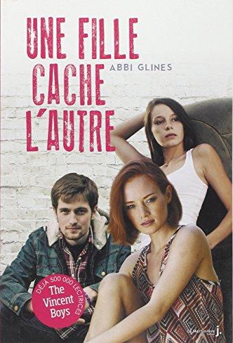 Une fille cache l'autre