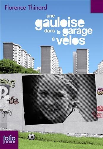 Une Gauloise dans le garage à vélos