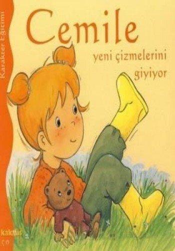 CEMİLE YENİ ÇİZMELERİNİ GİYİYOR