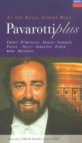 Pavarotti - Plus/Famous Opera Arias [VHS]