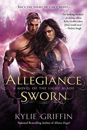 Allegiance Sworn (A Novel of the Light Blade, Band 3)