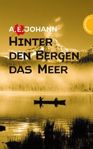 Hinter den Bergen das Meer