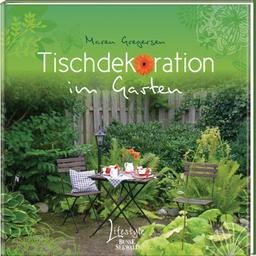 Tischdekoration im Garten