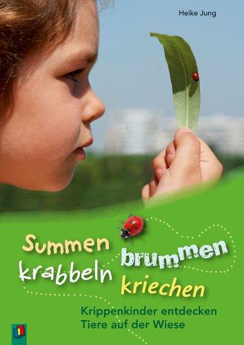 Summen, brummen, krabbeln, kriechen: Krippenkinder entdecken Tiere auf der Wiese