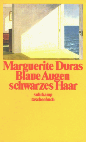 Blaue Augen, schwarzes Haar.