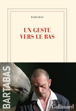 Un geste vers le bas