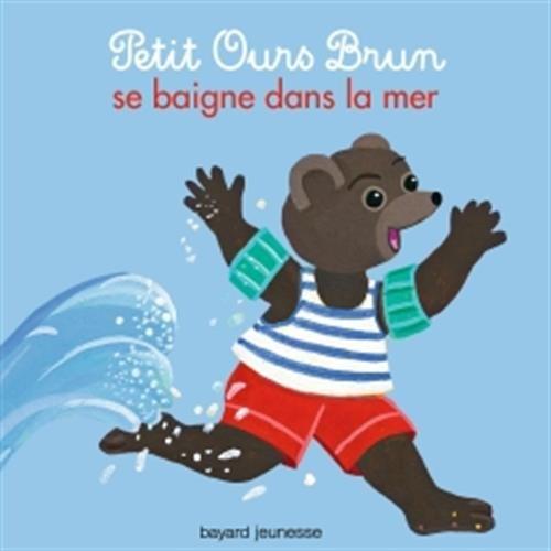 Petit Ours Brun se baigne dans la mer