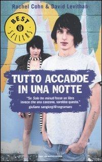 Tutto accadde in una notte (Oscar bestsellers, Band 2193)