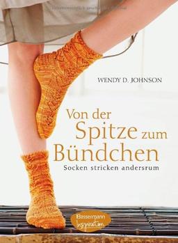 Von der Spitze zum Bündchen: Socken stricken andersrum