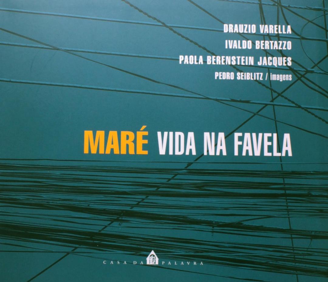 Maré Vida Na Favela (Em Portuguese do Brasil)