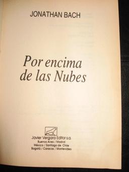 Por encima de las nubes