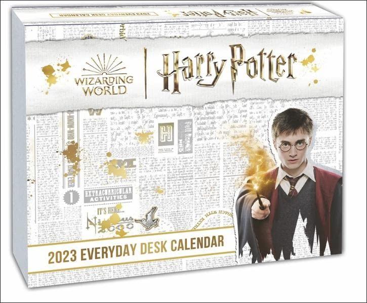 Harry Potter Tagesabreißkalender 2023 - Tischkalender mit vielen Sprüchen und Filmbildern - zum Aufstellen - 320 Seiten - Format 14,8 x 12 cm